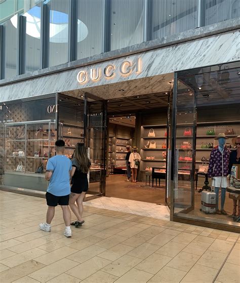 gucci store yorkdale